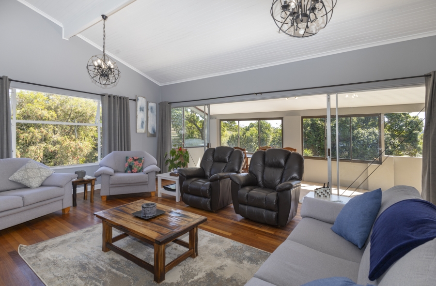 5 Bedroom Property for Sale in West Bank Eastern Cape